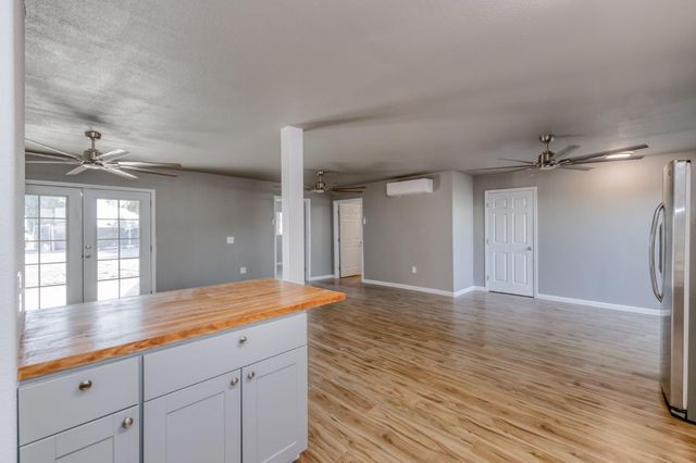 12712 E Mckinley Avenue, Sanger, CA 93657