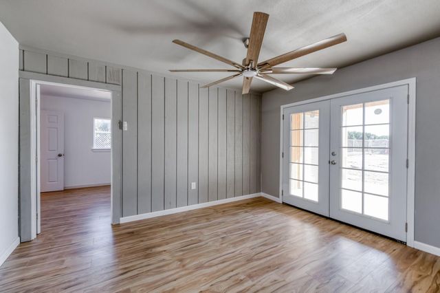 12712 E Mckinley Avenue, Sanger, CA 93657