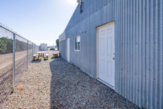 12712 E Mckinley Avenue, Sanger, CA 93657