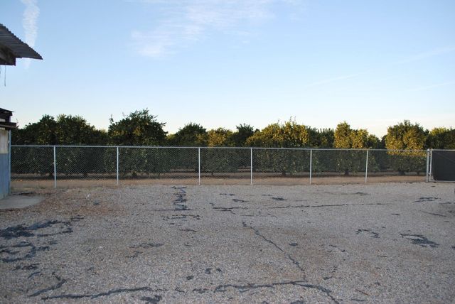 12712 E Mckinley Avenue, Sanger, CA 93657