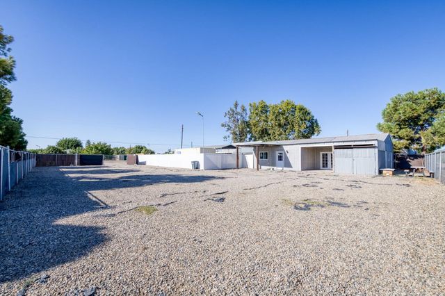 12712 E Mckinley Avenue, Sanger, CA 93657