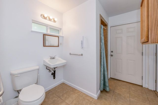 12712 E Mckinley Avenue, Sanger, CA 93657