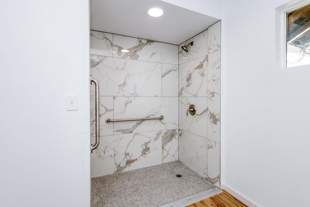 12712 E Mckinley Avenue, Sanger, CA 93657