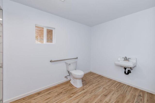 12712 E Mckinley Avenue, Sanger, CA 93657