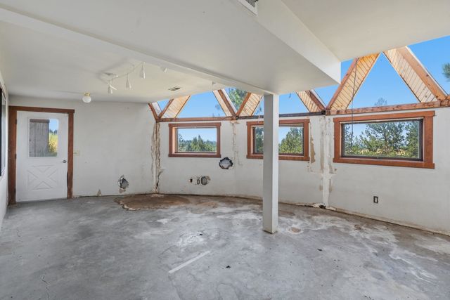 16315 E Temple Rd, Spokane, WA 99217