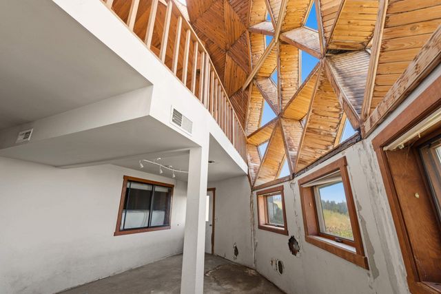 16315 E Temple Rd, Spokane, WA 99217