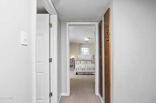 90 Teliska Avenue, North Greenbush, NY 12144