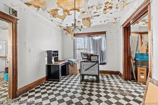 1825 Helen Street, Detroit, MI 48207