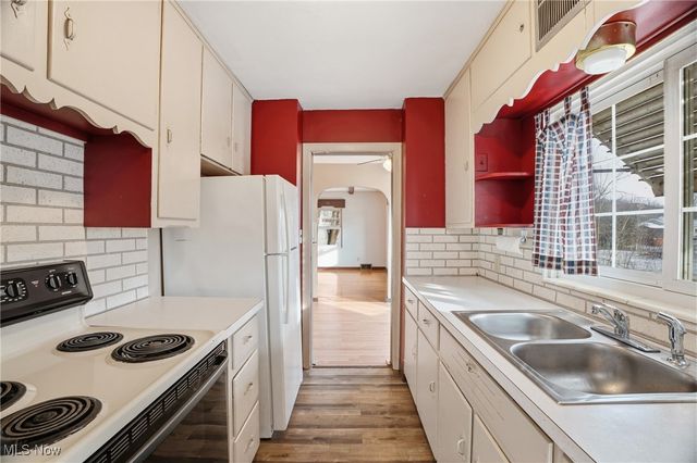 804 Franklin Avenue, Belpre, OH 45714