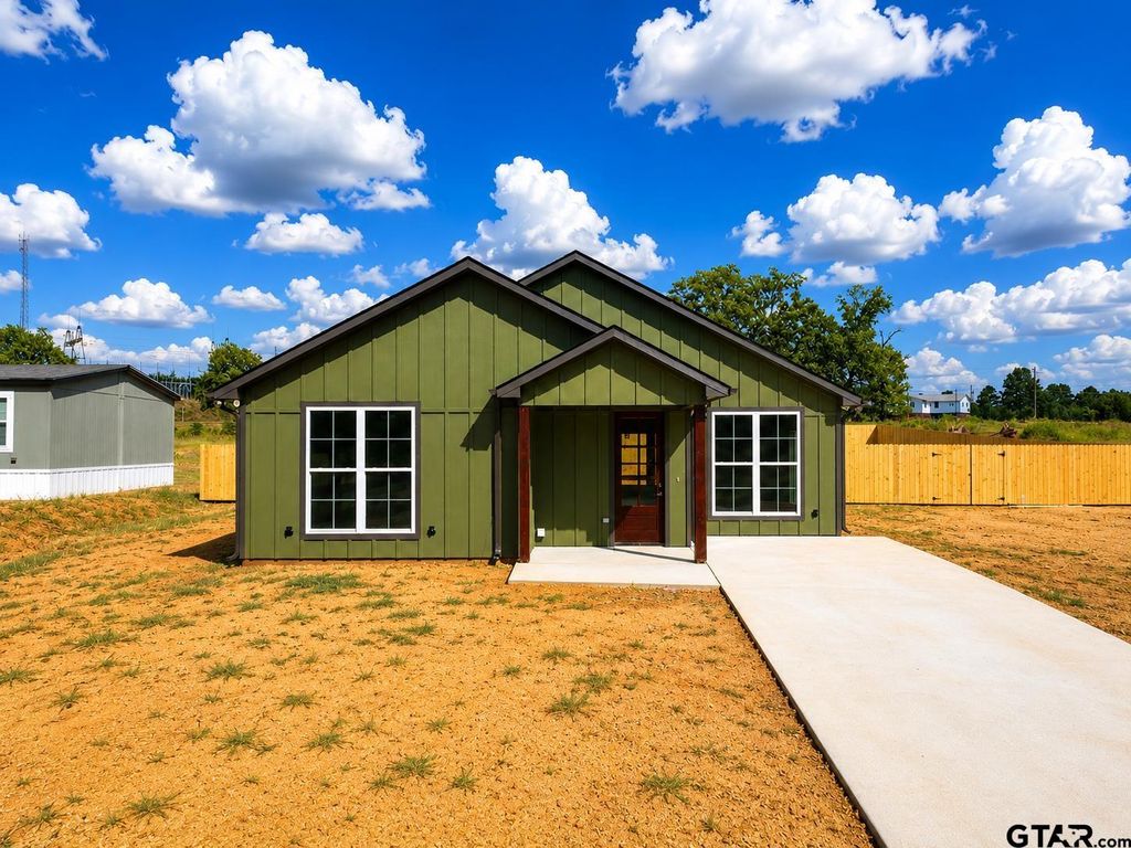 18408 COUNTY ROAD 322, Tyler, TX 75706