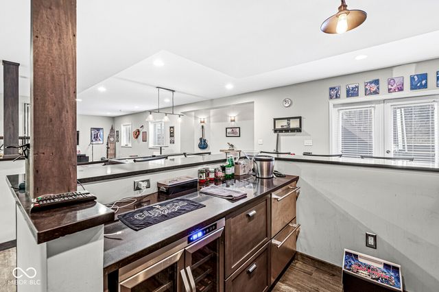 950 Westlake Hills Drive, Columbus, IN 47201