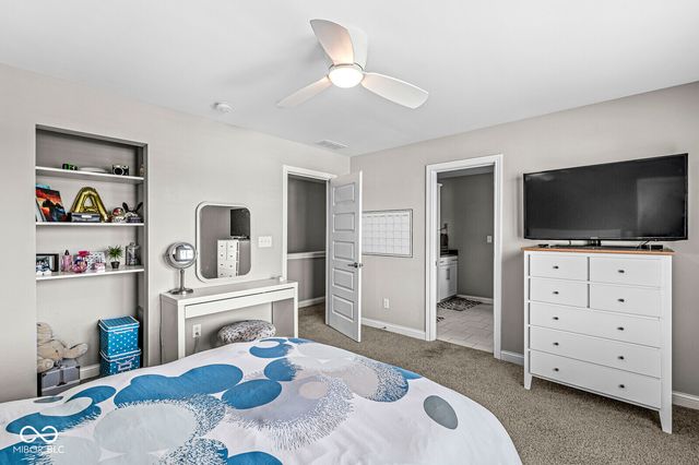 950 Westlake Hills Drive, Columbus, IN 47201