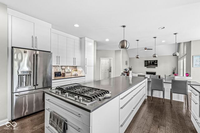 950 Westlake Hills Drive, Columbus, IN 47201