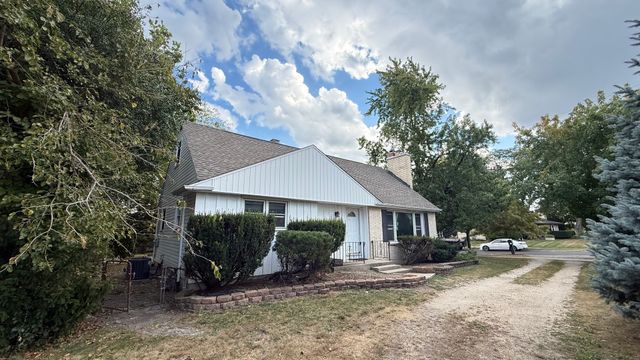 511 S Cass Avenue, Westmont, IL 60559