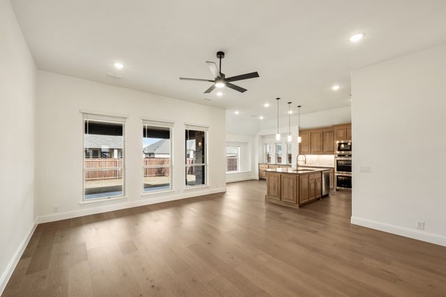 1008 Stonehaven Drive, Justin, TX 76247