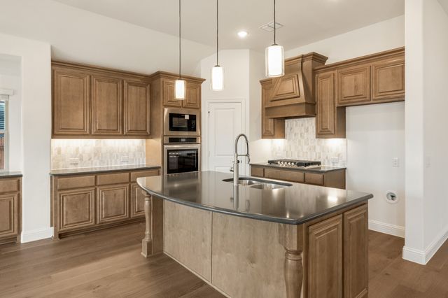 1008 Stonehaven Drive, Justin, TX 76247