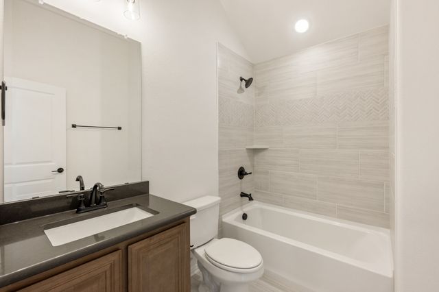 1008 Stonehaven Drive, Justin, TX 76247