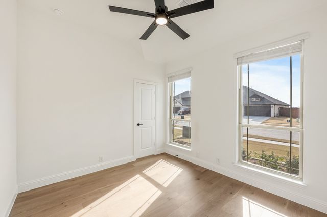 1008 Stonehaven Drive, Justin, TX 76247