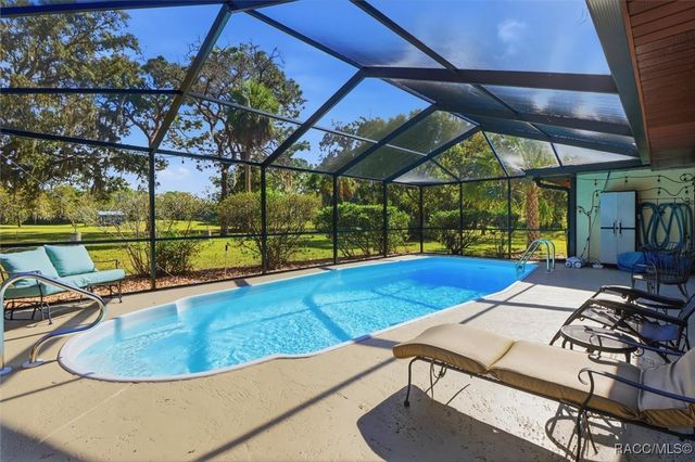 7 Bumelia Court, Homosassa, FL 34446