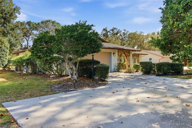 7 Bumelia Court, Homosassa, FL 34446