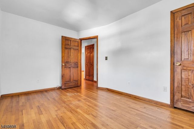 10 Park Ter, East Hanover Twp., NJ 07936