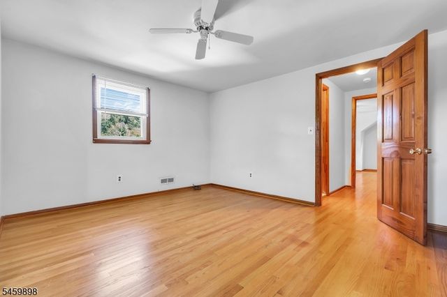 10 Park Ter, East Hanover Twp., NJ 07936