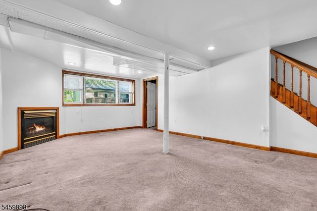 10 Park Ter, East Hanover Twp., NJ 07936