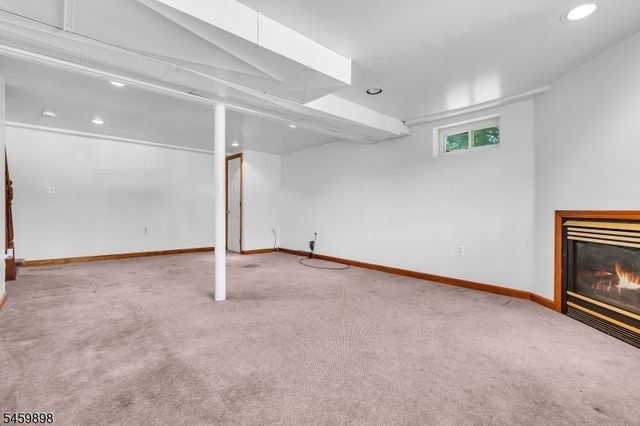 10 Park Ter, East Hanover Twp., NJ 07936