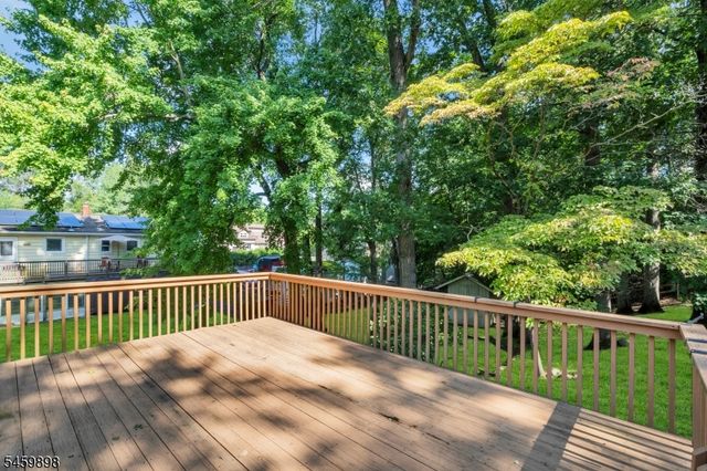 10 Park Ter, East Hanover Twp., NJ 07936