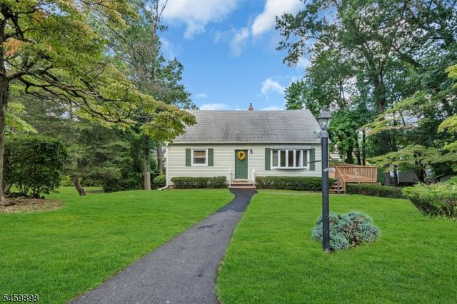 10 Park Ter, East Hanover Twp., NJ 07936