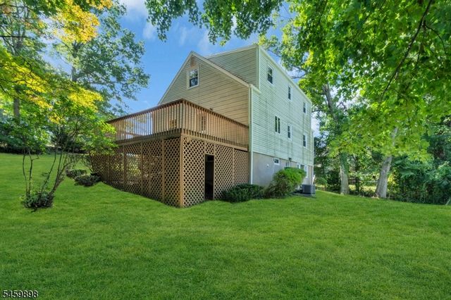 10 Park Ter, East Hanover Twp., NJ 07936