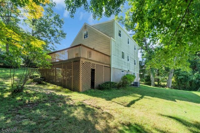 10 Park Ter, East Hanover Twp., NJ 07936
