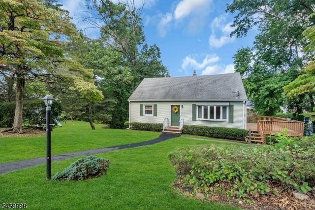 10 Park Ter, East Hanover Twp., NJ 07936