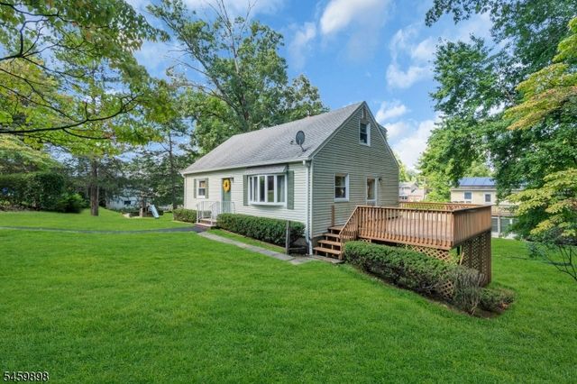 10 Park Ter, East Hanover Twp., NJ 07936