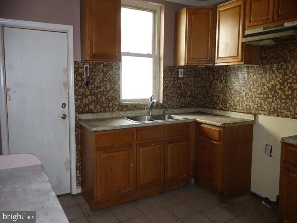 5845 PEMBERTON ST, PHILADELPHIA, PA 19143 — photo 5