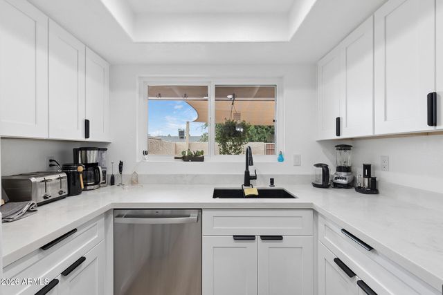 8858 N 47TH Lane, Glendale, AZ 85302