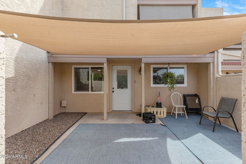 Image 2 of property listing at 8858 N 47TH Lane, Glendale, AZ 85302