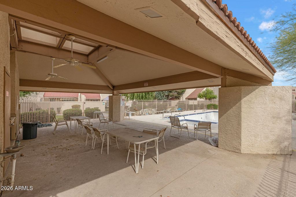 Image 25 of property listing at 8858 N 47TH Lane, Glendale, AZ 85302