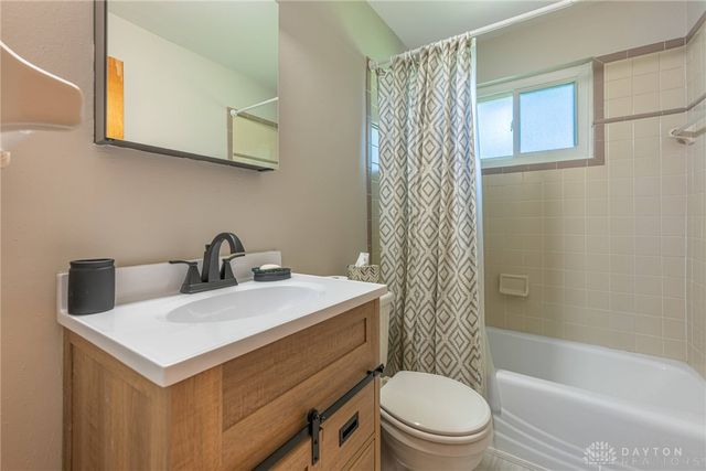 1663 Curlett Drive, Dayton, OH 45432