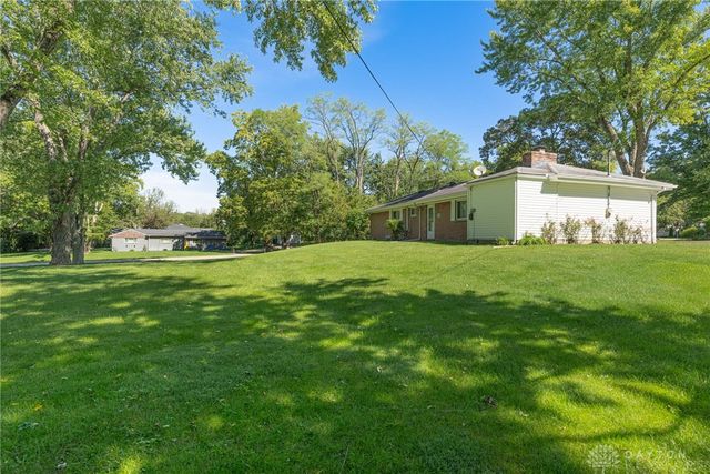 1663 Curlett Drive, Dayton, OH 45432