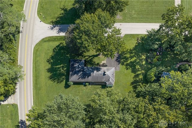 1663 Curlett Drive, Dayton, OH 45432