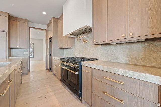 1115 S EAGLE NEST DR, Woodland Hills, UT 84653