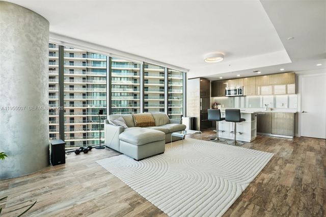 650 NE 32nd St 4008, Miami, FL 33137