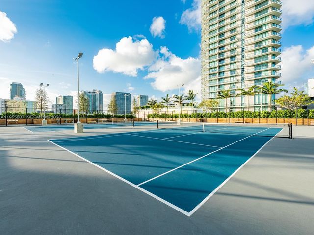 650 NE 32nd St 4008, Miami, FL 33137