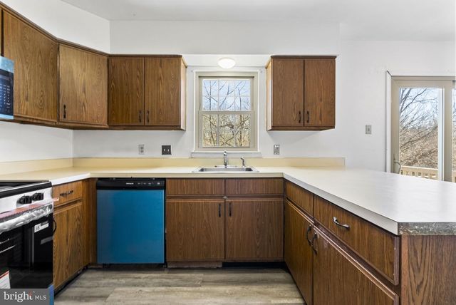 524 OAKTREE CT, Pottstown, PA 19464