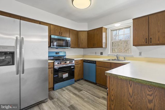 524 OAKTREE CT, Pottstown, PA 19464