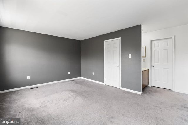 524 OAKTREE CT, Pottstown, PA 19464