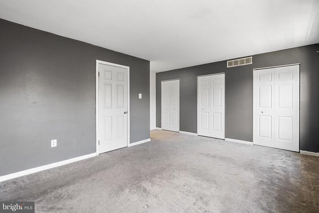 524 OAKTREE CT, Pottstown, PA 19464