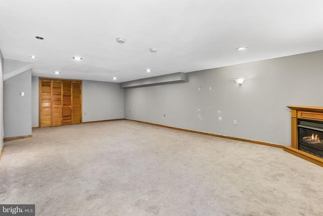 524 OAKTREE CT, Pottstown, PA 19464