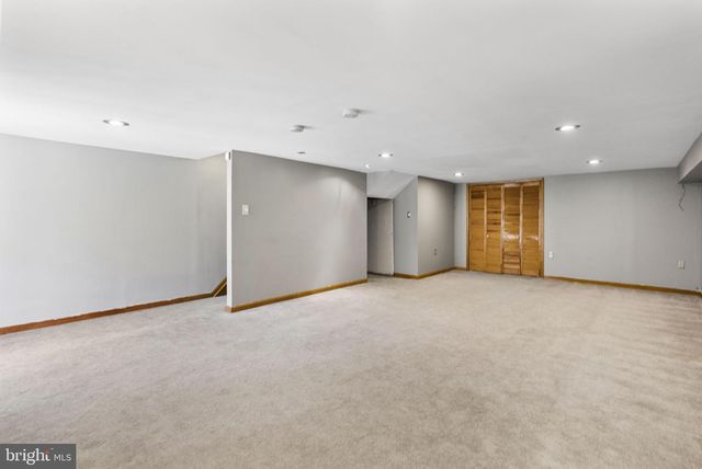 524 OAKTREE CT, Pottstown, PA 19464